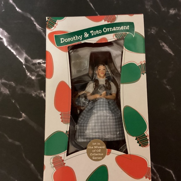 Warner Bros. 1999 Wizard of Oz Dorothy & Toto Ornament
